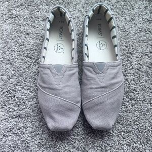TOMS Classic Light Gray Canvas Slip-Ons